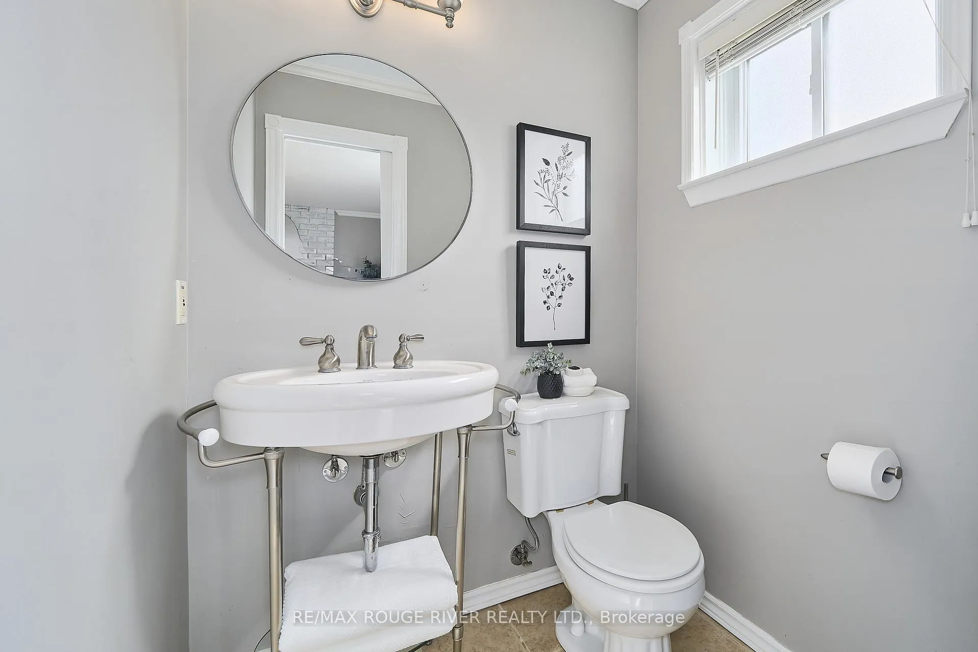 Photo 16 of 6 Ribblesdale Drive, Whitby, Pringle Creek — HOMEH