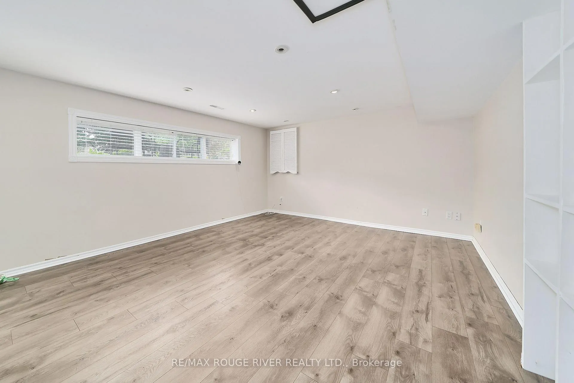 Photo 26 of 6 Ribblesdale Drive, Whitby, Pringle Creek — HOMEH