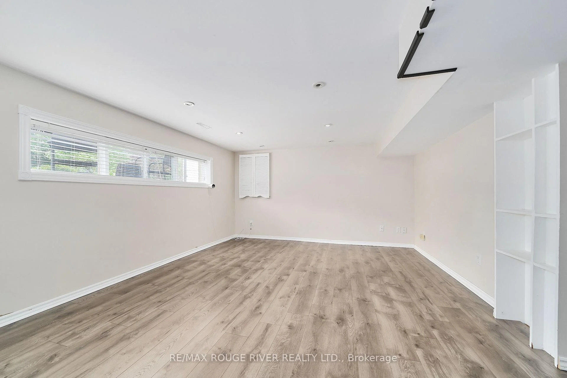 Photo 29 of 6 Ribblesdale Drive, Whitby, Pringle Creek — HOMEH