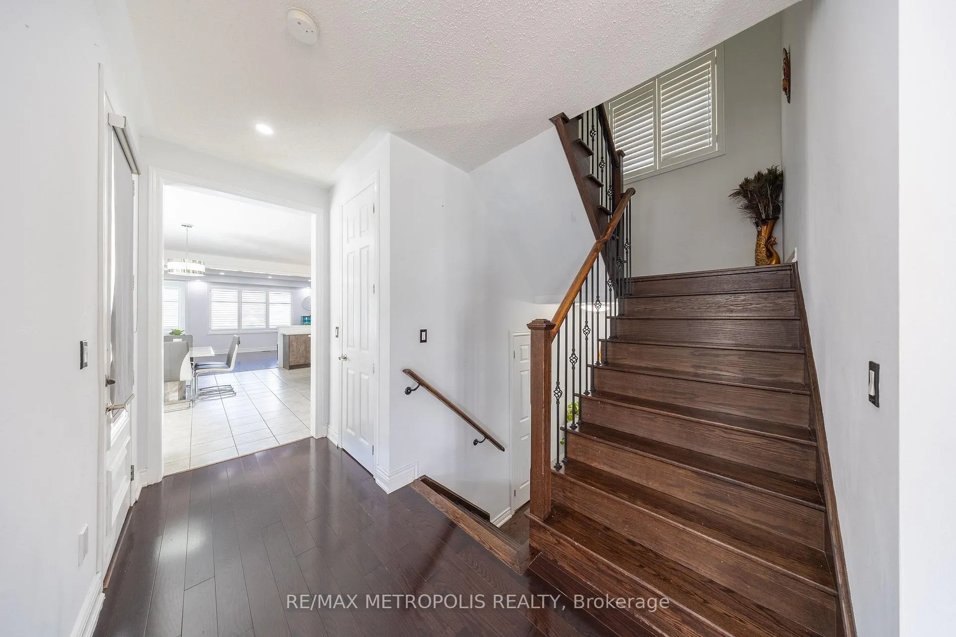 Photo 4 of 36 Michaelis Street, New Tecumseth, Rural New Tecumseth — HOMEH
