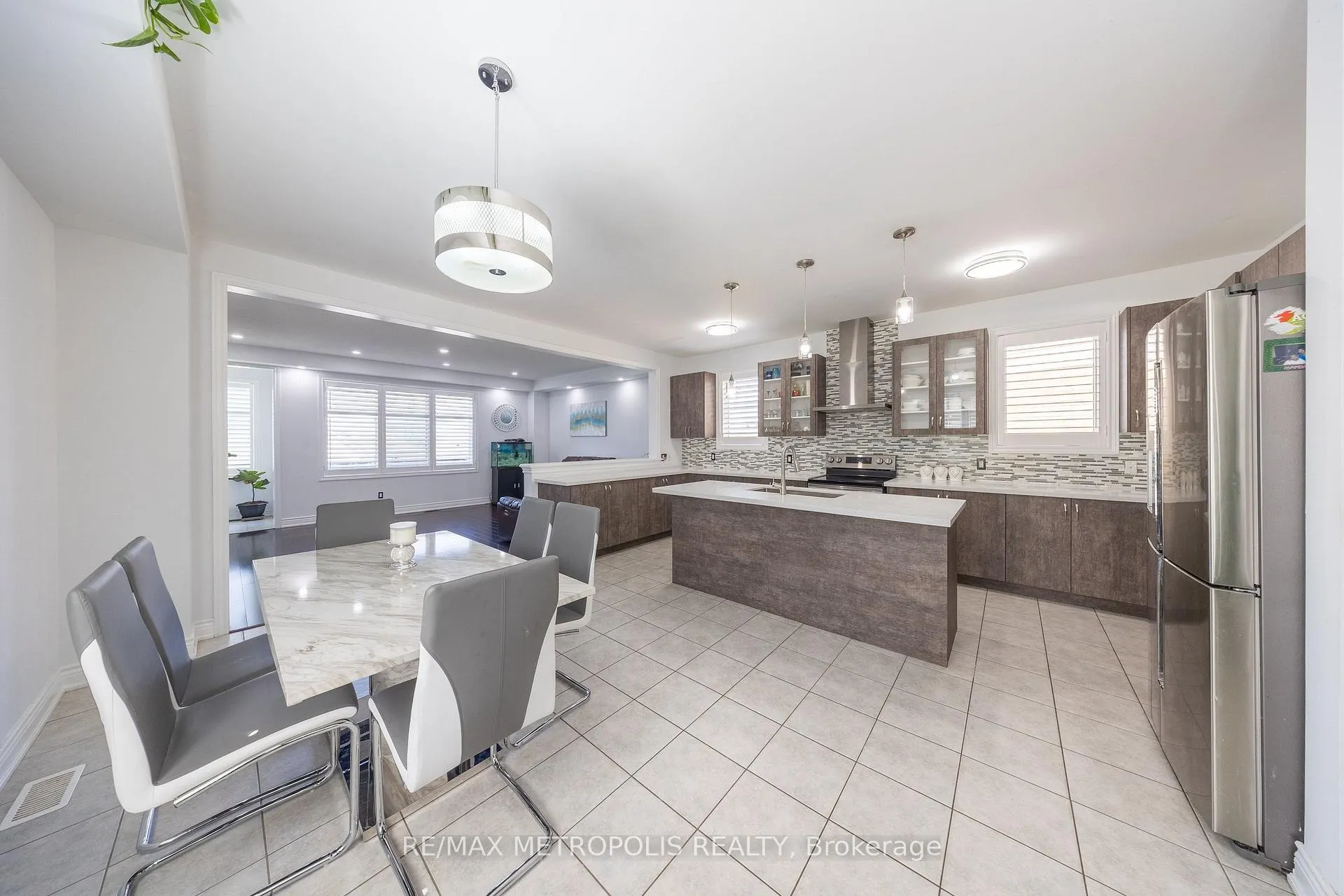 Photo 10 of 36 Michaelis Street, New Tecumseth, Rural New Tecumseth — HOMEH