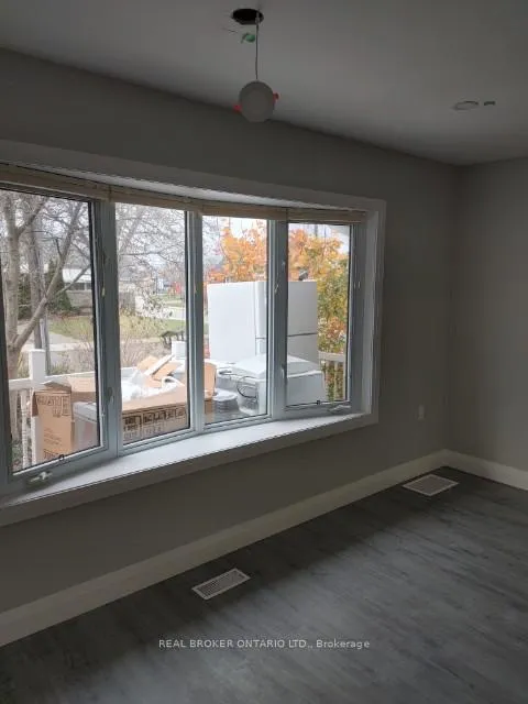 Photo 6 of Unit 1, 131 Bell Avenue, Hamilton, Bartonville — HOMEH