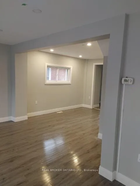Photo 8 of Unit 1, 131 Bell Avenue, Hamilton, Bartonville — HOMEH