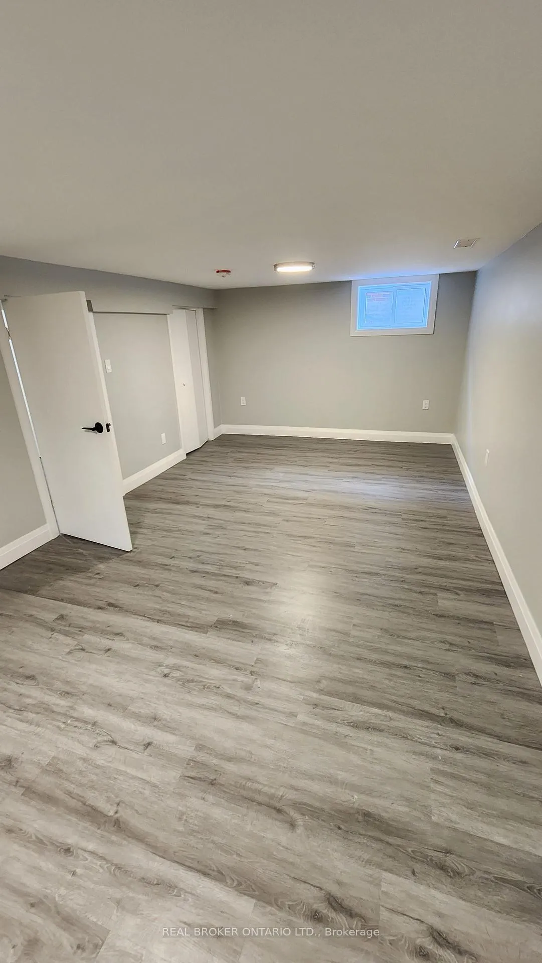 Photo 12 of Unit 1, 131 Bell Avenue, Hamilton, Bartonville — HOMEH
