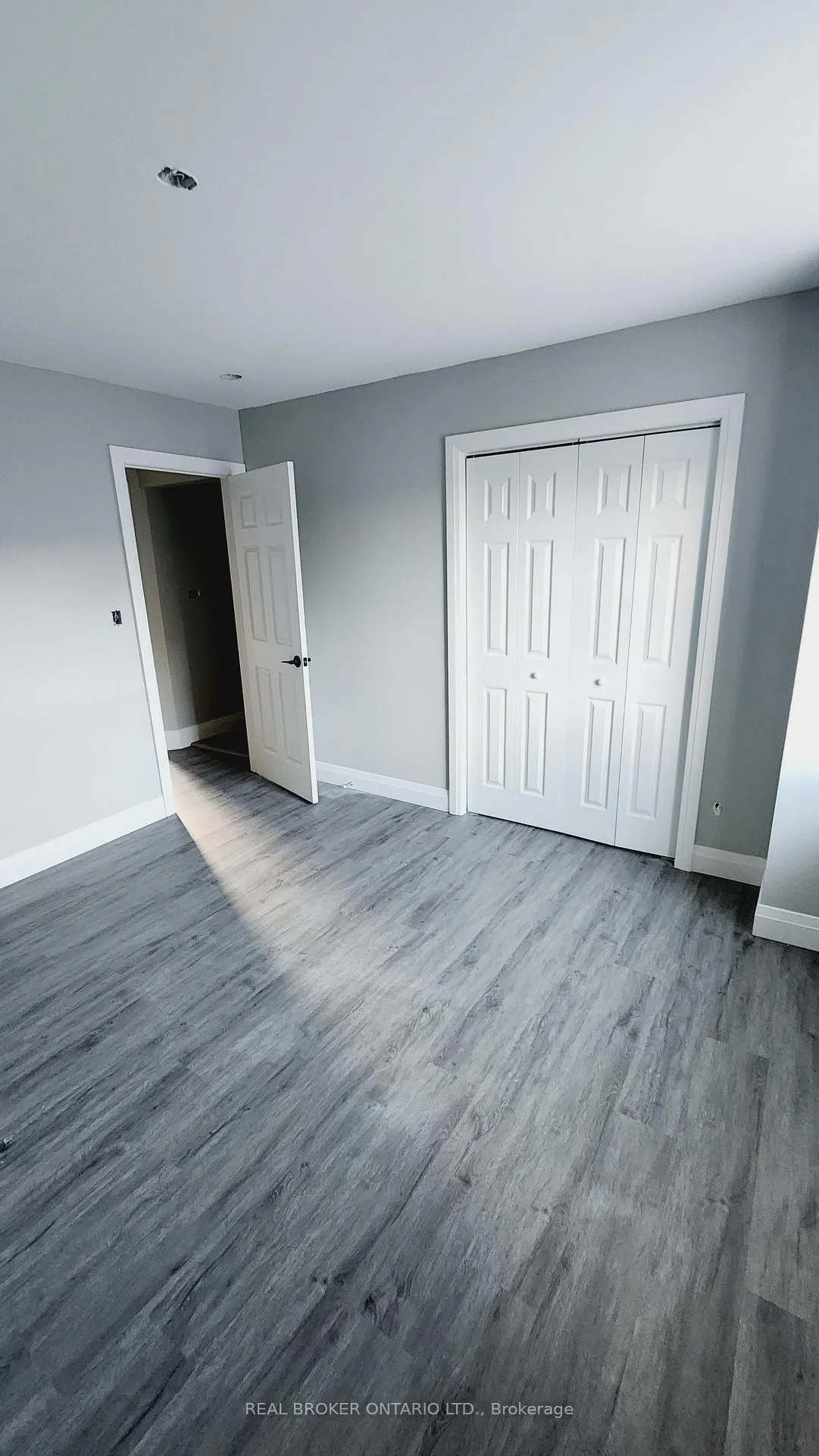 Photo 16 of Unit 1, 131 Bell Avenue, Hamilton, Bartonville — HOMEH