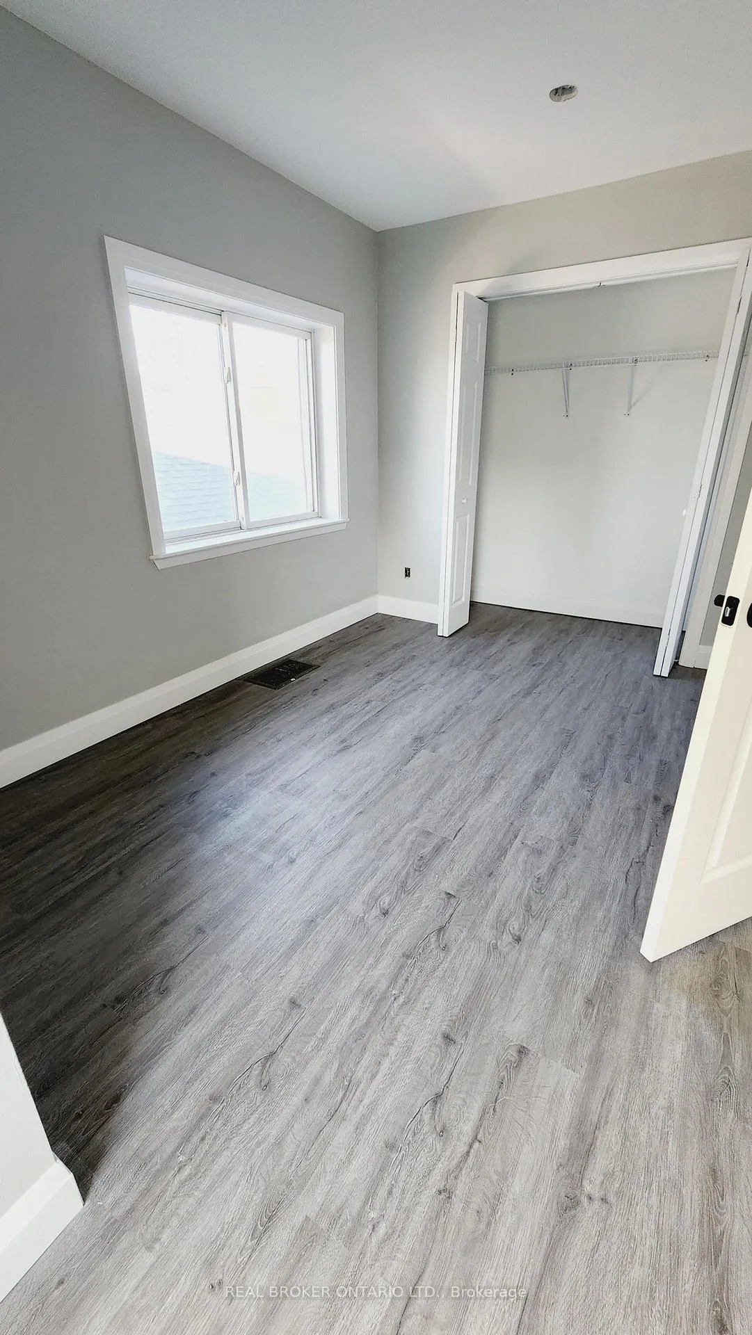 Photo 20 of Unit 1, 131 Bell Avenue, Hamilton, Bartonville — HOMEH