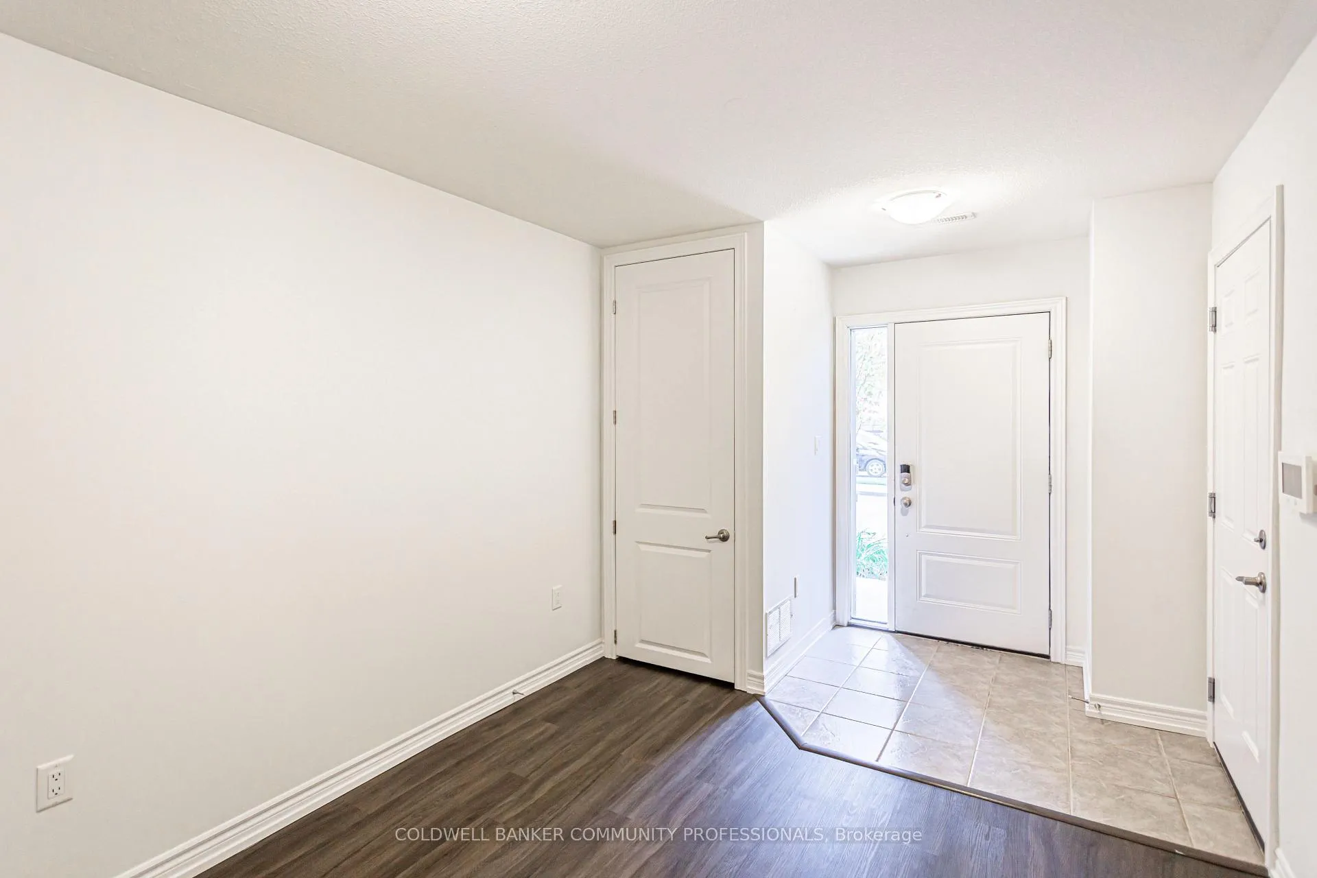 Photo 4 of Unit 30, 377 Glancaster Road, Hamilton, Ancaster — HOMEH