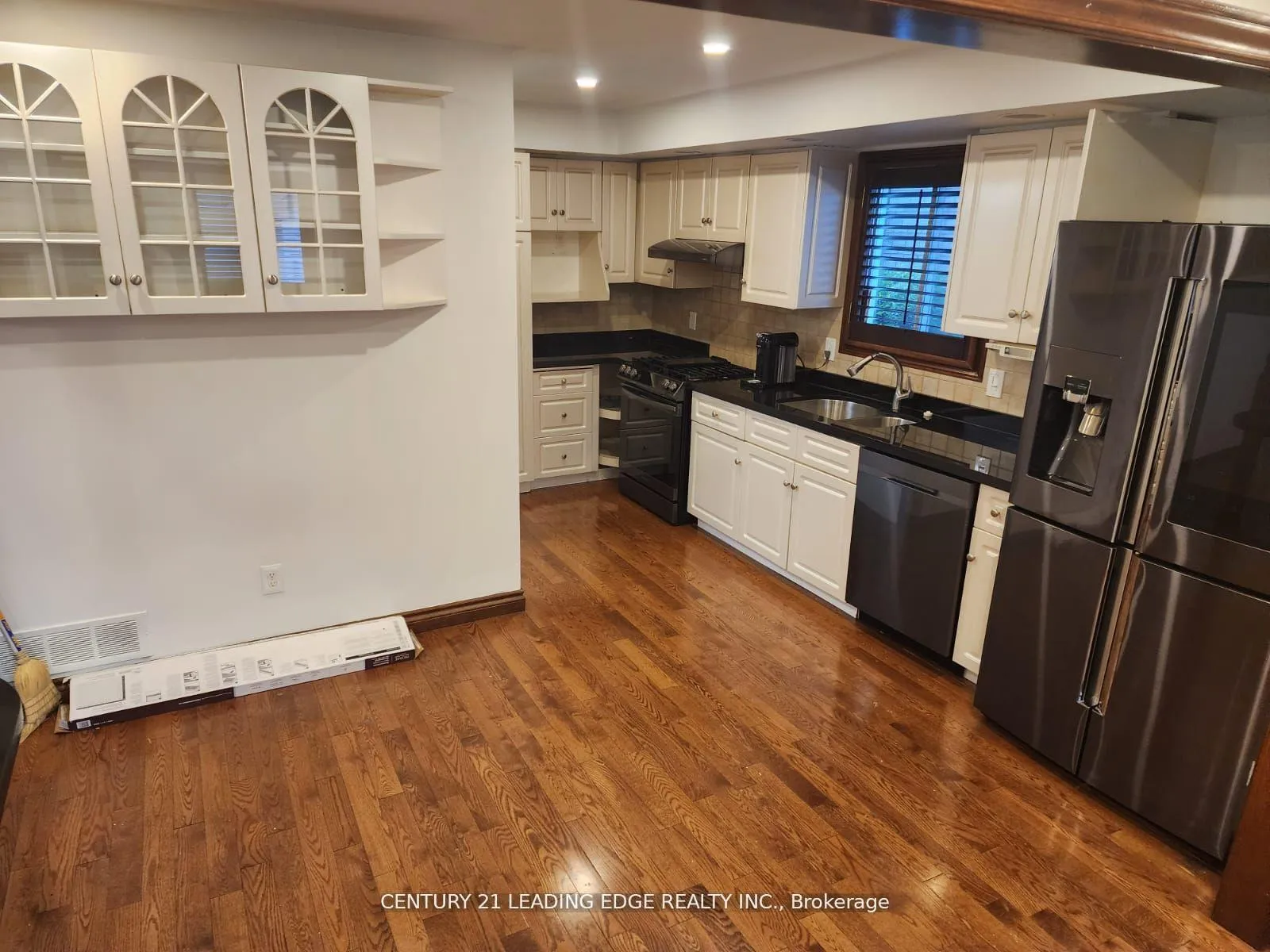 Photo 5 of 11 Westlawn Drive, Hamilton, Kennedy — HOMEH