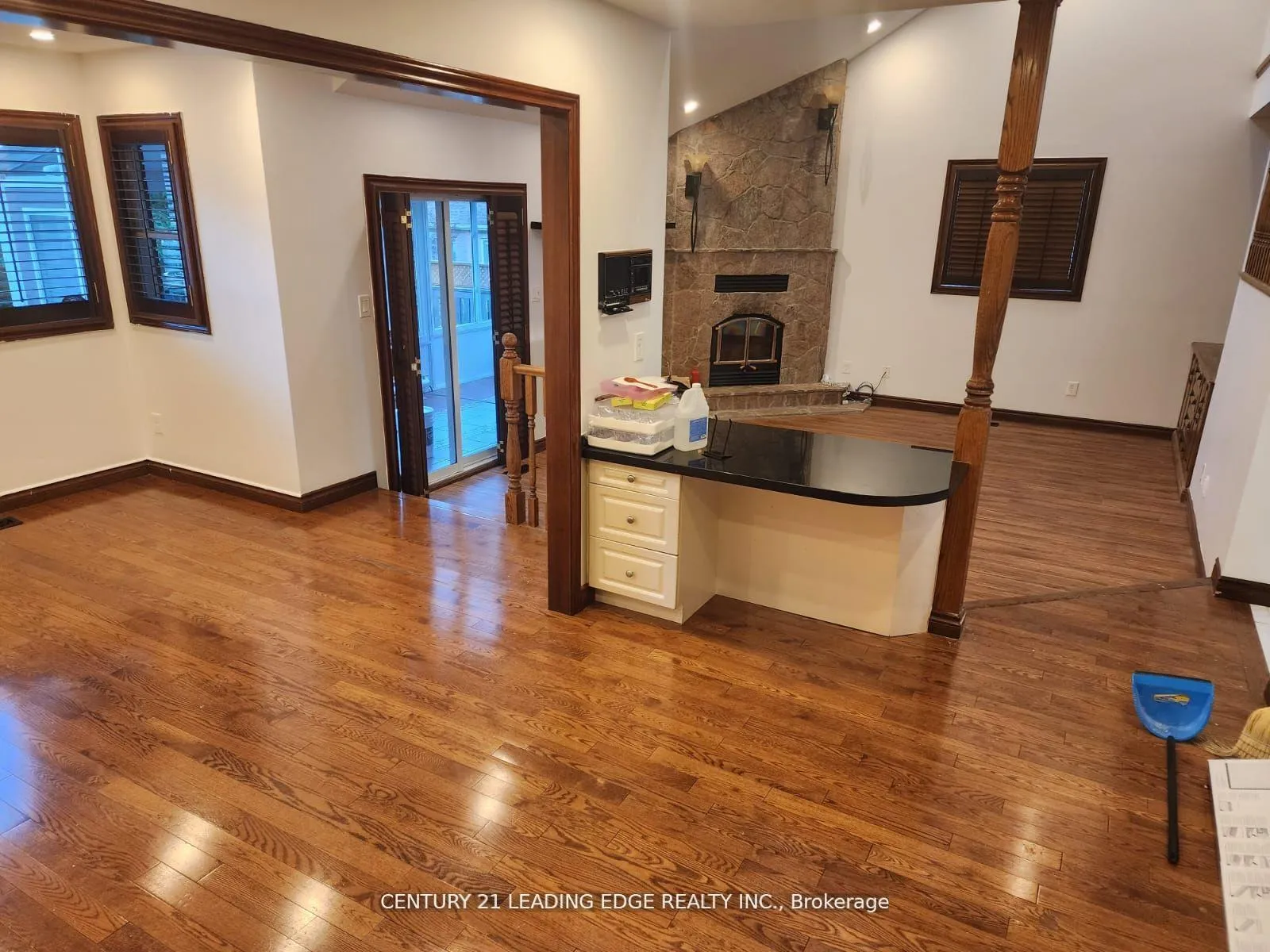 Photo 7 of 11 Westlawn Drive, Hamilton, Kennedy — HOMEH