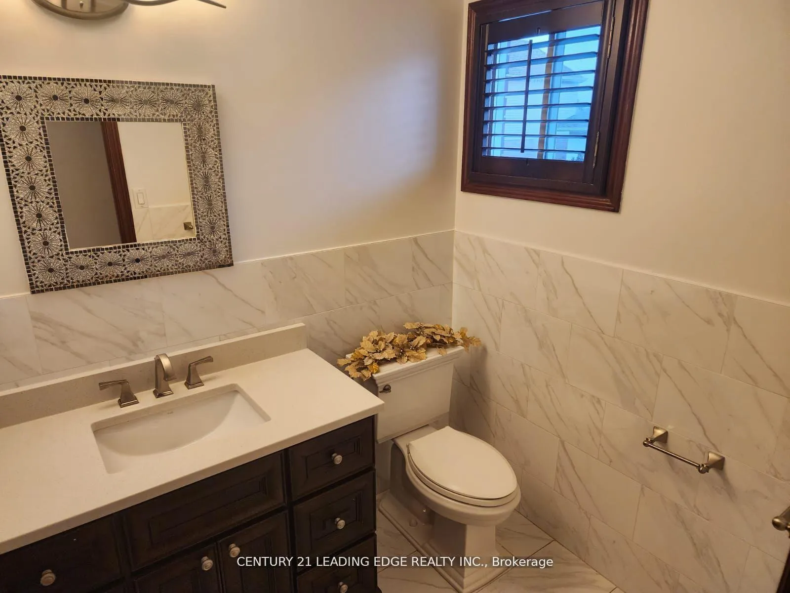Photo 14 of 11 Westlawn Drive, Hamilton, Kennedy — HOMEH