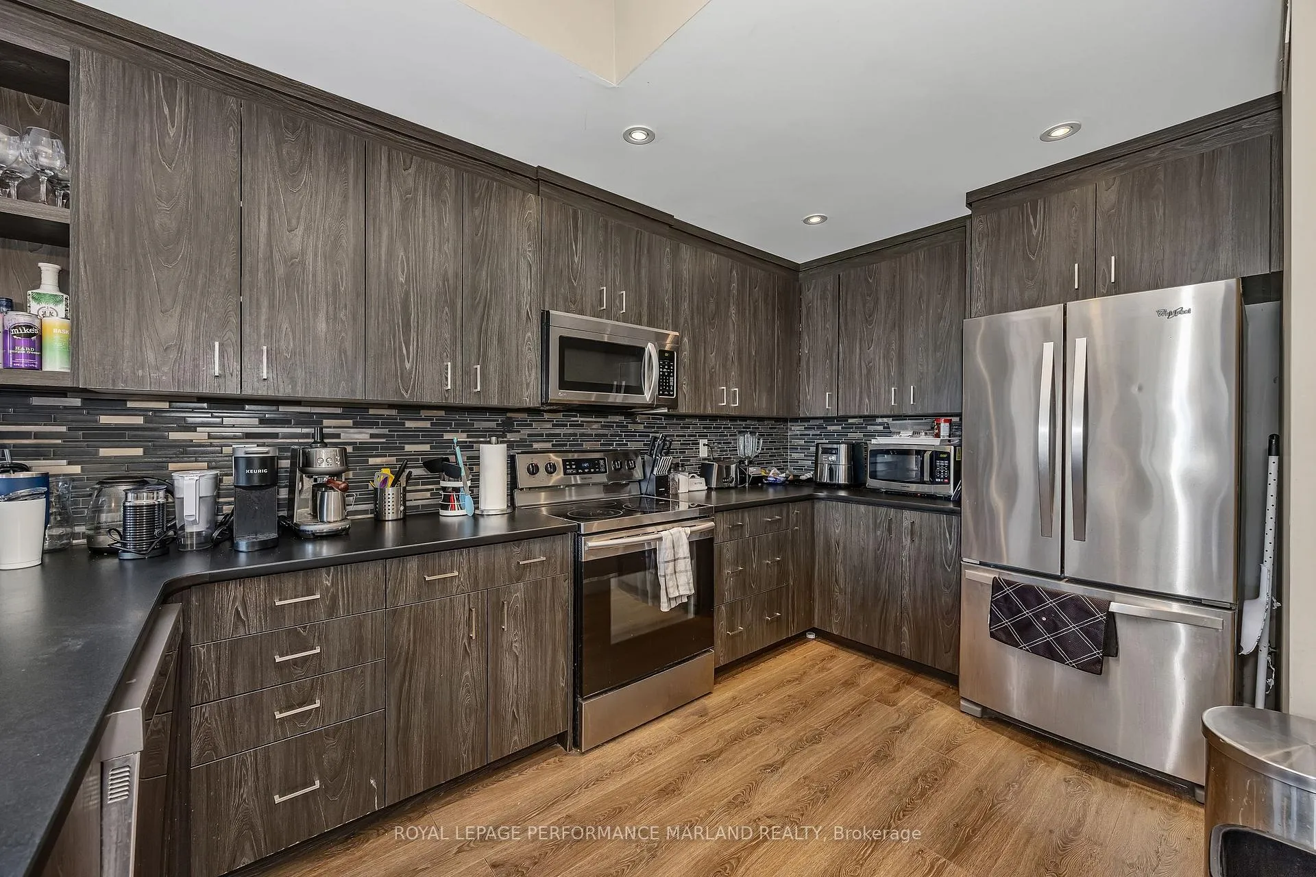 Photo 4 of 99A Concord Street N, Ottawa, Ottawa East — HOMEH