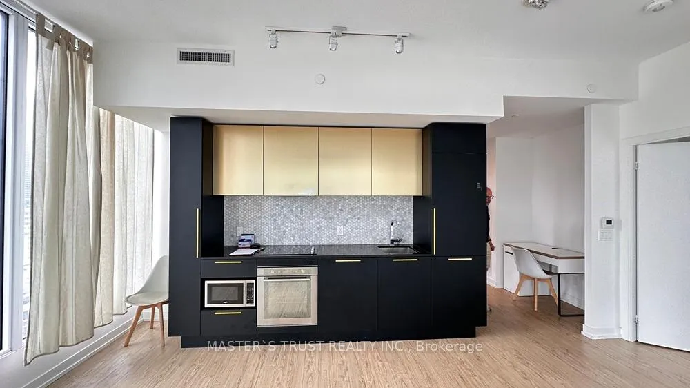 Photo 8 of Unit 2303, 85 Wood Street, Toronto, Church-Yonge Corridor — HOMEH