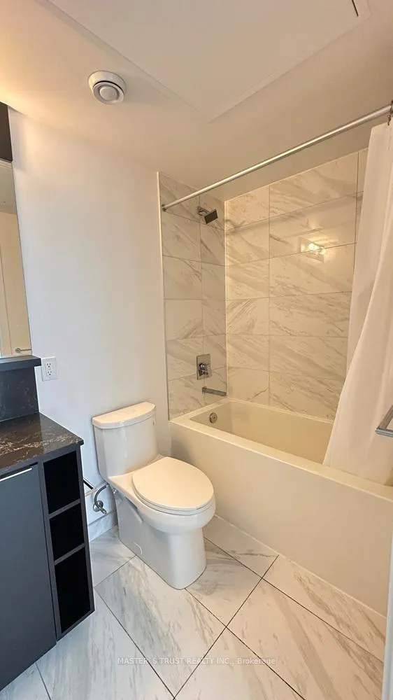 Photo 12 of Unit 2303, 85 Wood Street, Toronto, Church-Yonge Corridor — HOMEH