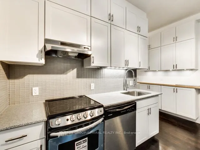 Photo 7 of 34 Hewitt--Main Floor Avenue, Toronto, High Park-Swansea — HOMEH