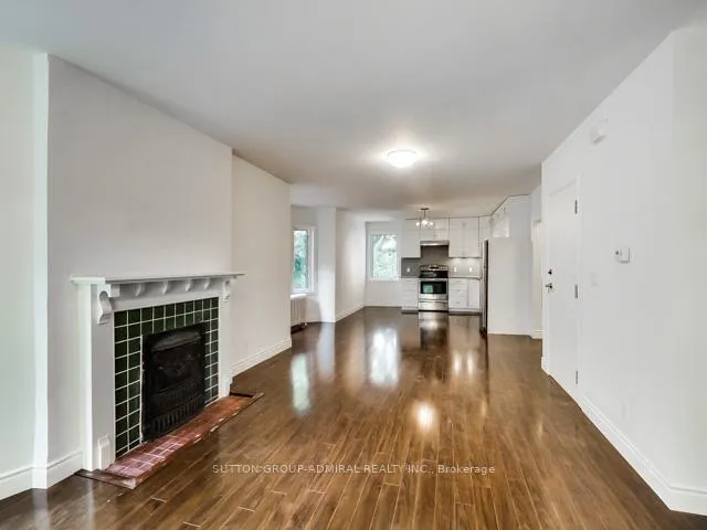 Photo 19 of 34 Hewitt--Main Floor Avenue, Toronto, High Park-Swansea — HOMEH