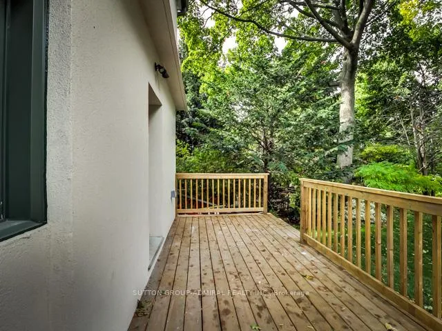 Photo 24 of 34 Hewitt--Main Floor Avenue, Toronto, High Park-Swansea — HOMEH