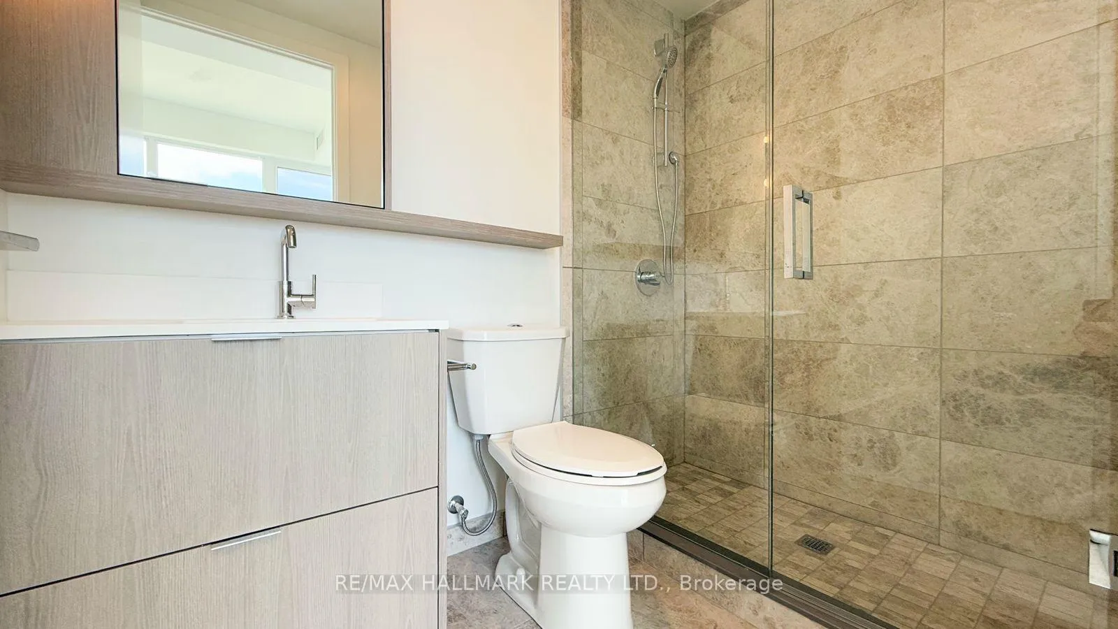 Photo 17 of Unit 513, 6 Greenbriar Road, North York, Bayview Village — HOMEH