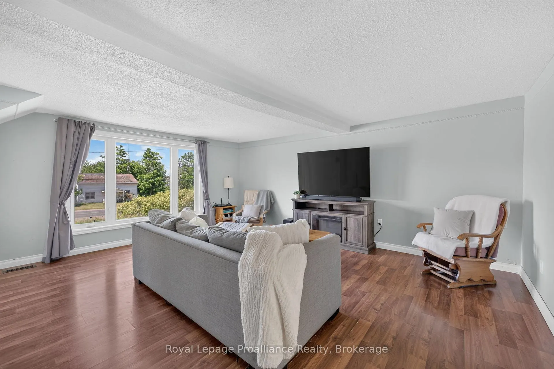 Photo 12 of 6090 Old Hwy 2, Tyendinaga, Tyendinaga Township — HOMEH