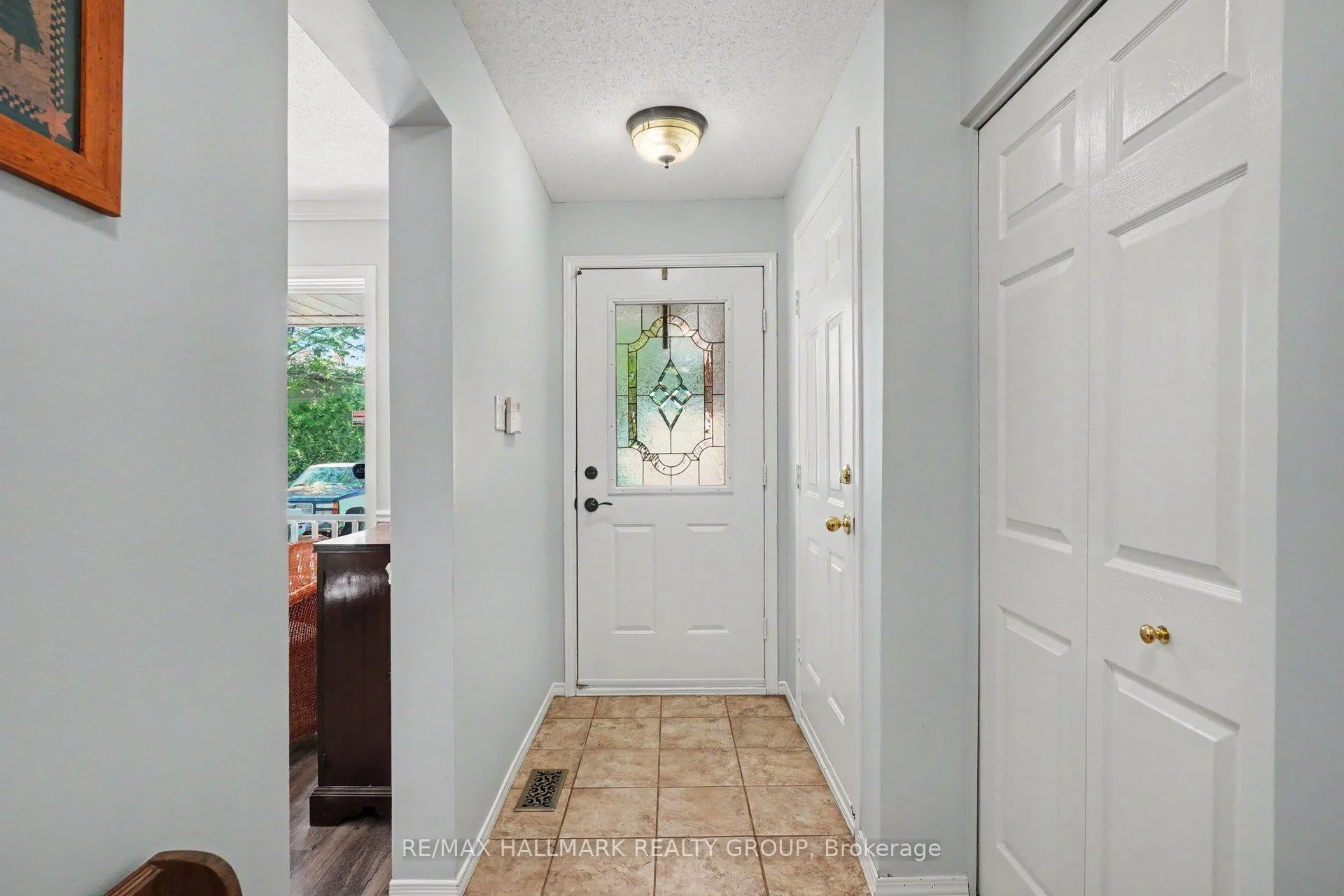 Photo 4 of 29 Carbery Drive, Ottawa, Stittsville (Central) — HOMEH