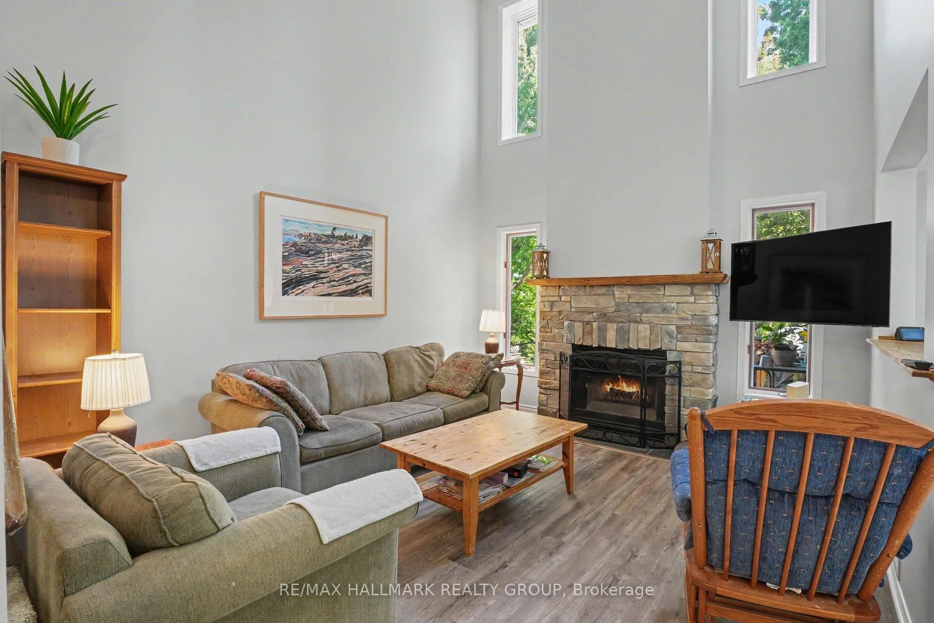 Photo 5 of 29 Carbery Drive, Ottawa, Stittsville (Central) — HOMEH