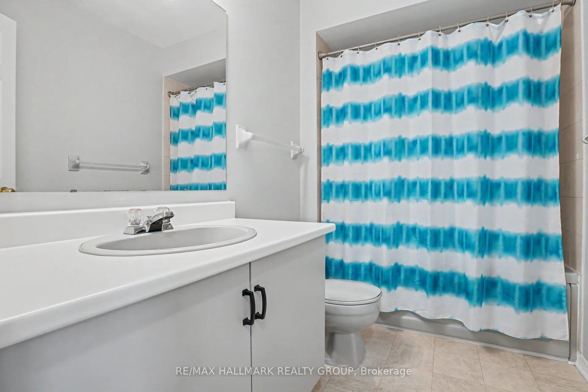 Photo 23 of 29 Carbery Drive, Ottawa, Stittsville (Central) — HOMEH