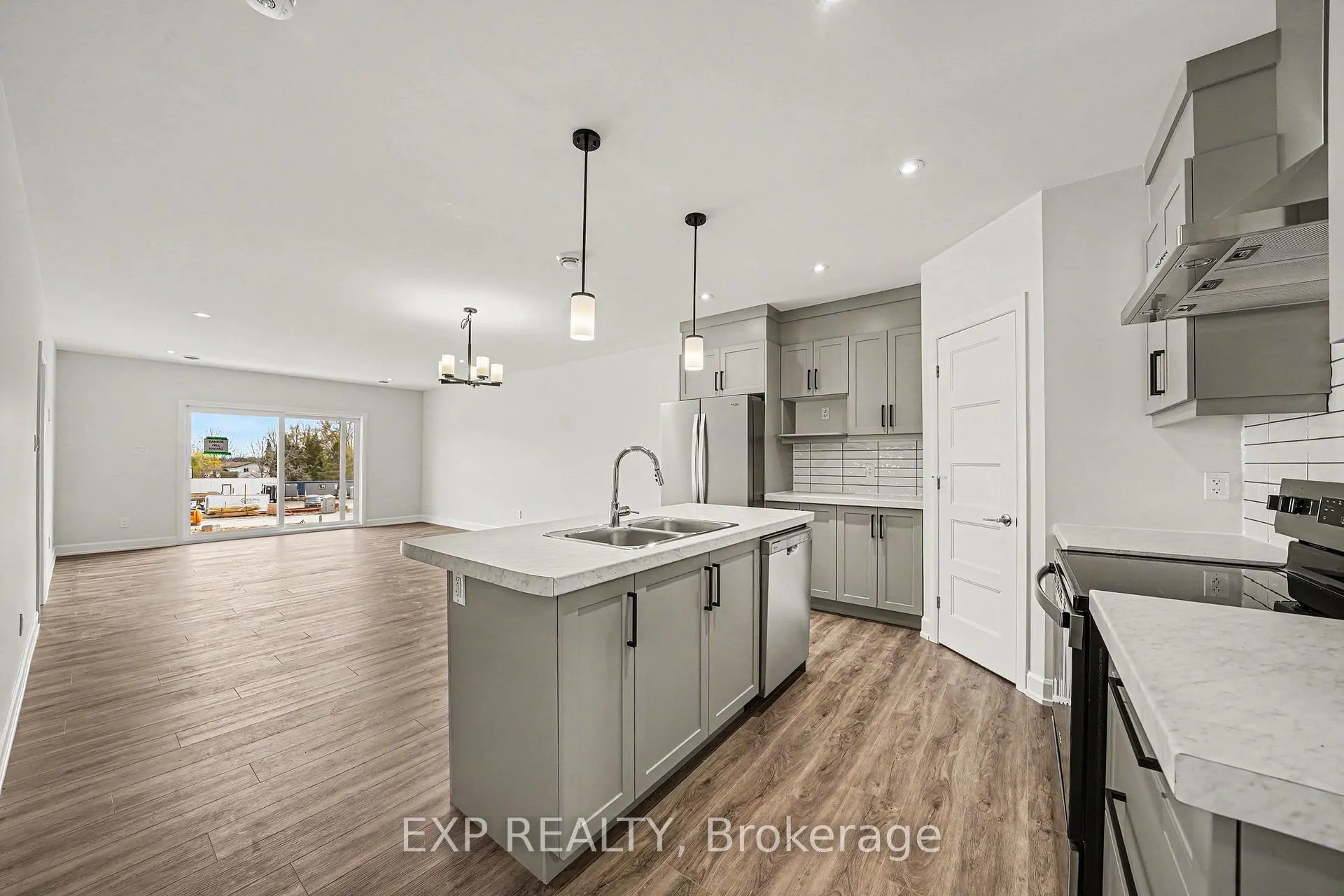 Photo 3 of Unit A, 488 Falcon Lane, Russell, Village of Russell — HOMEH
