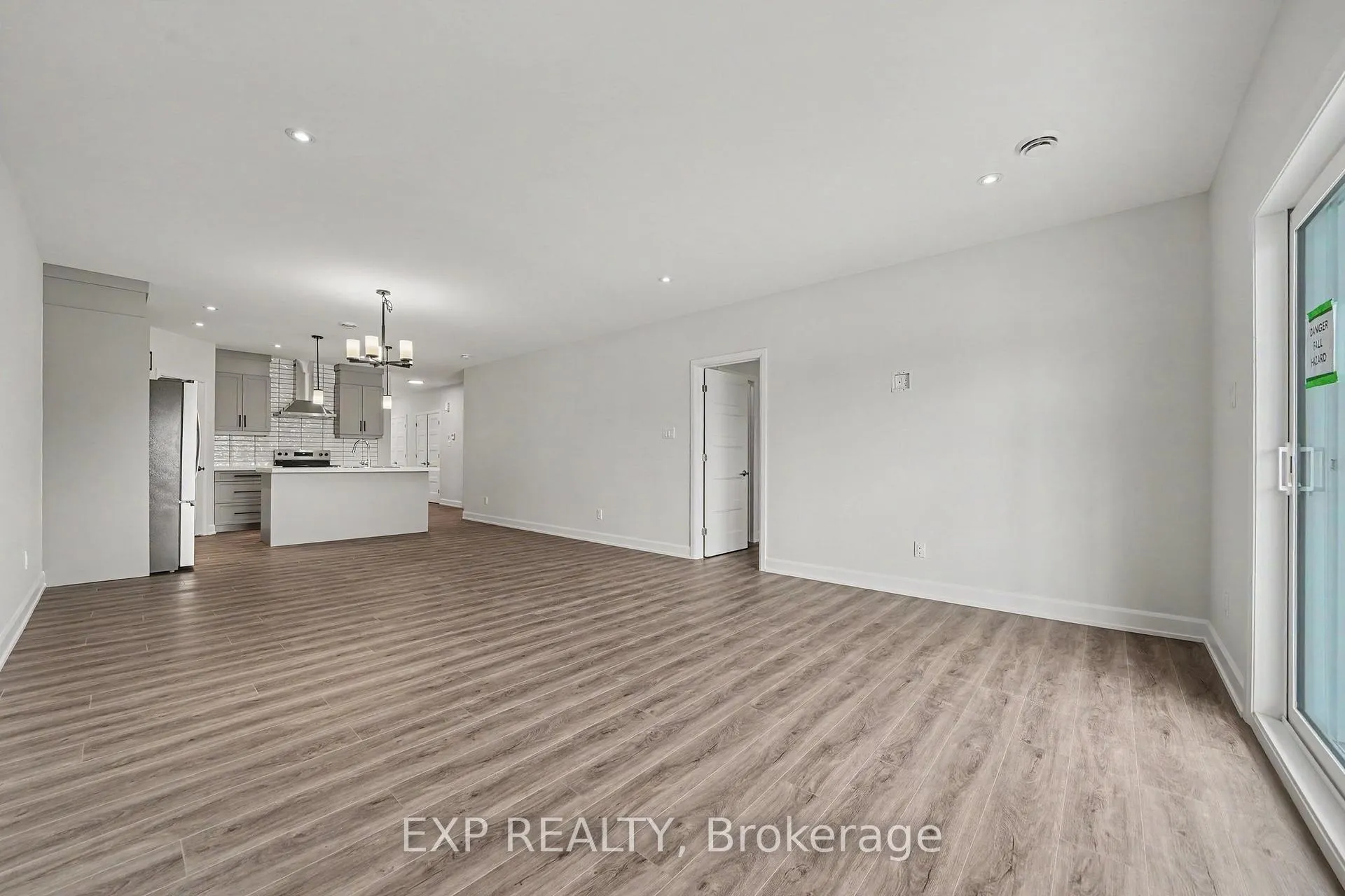 Photo 4 of Unit A, 488 Falcon Lane, Russell, Village of Russell — HOMEH