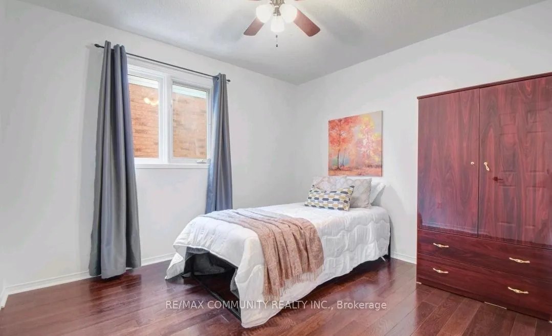 Photo 12 of 96 Mosley Crescent, Brampton, Fletcher's West — HOMEH