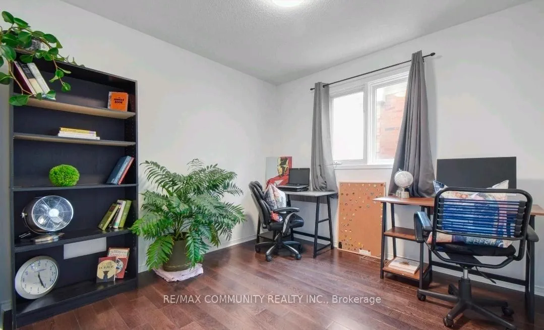 Photo 14 of 96 Mosley Crescent, Brampton, Fletcher's West — HOMEH