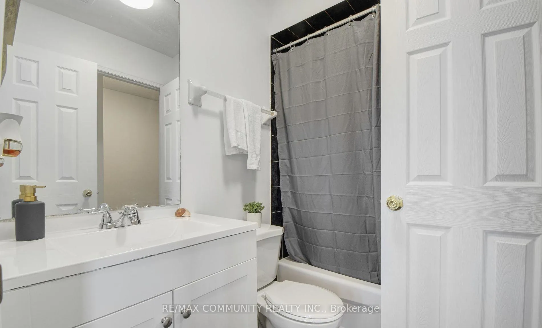 Photo 17 of 96 Mosley Crescent, Brampton, Fletcher's West — HOMEH