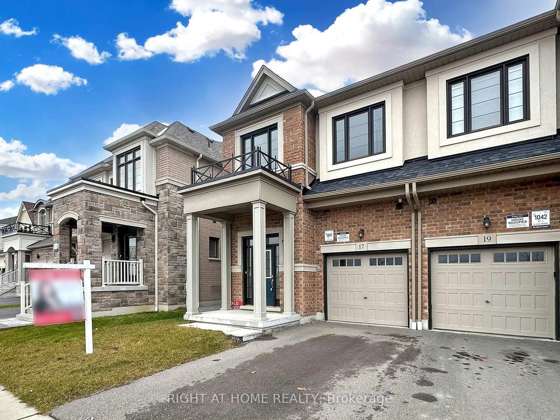 Photo 4 of 17 Louise Crescent, Whitby, Rural Whitby — HOMEH