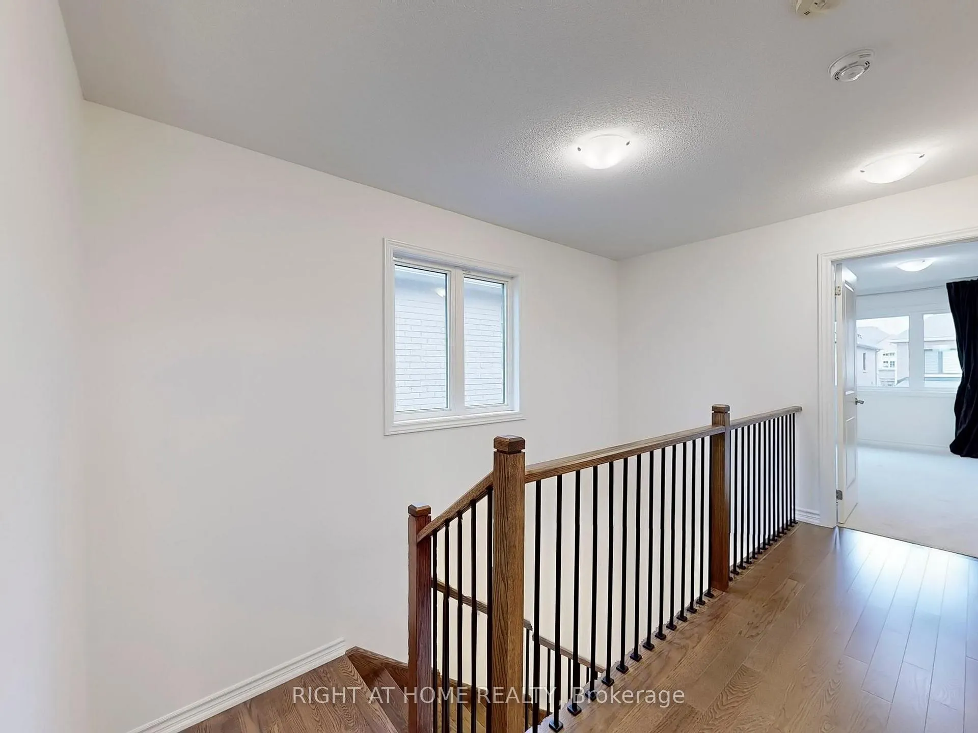 Photo 15 of 17 Louise Crescent, Whitby, Rural Whitby — HOMEH