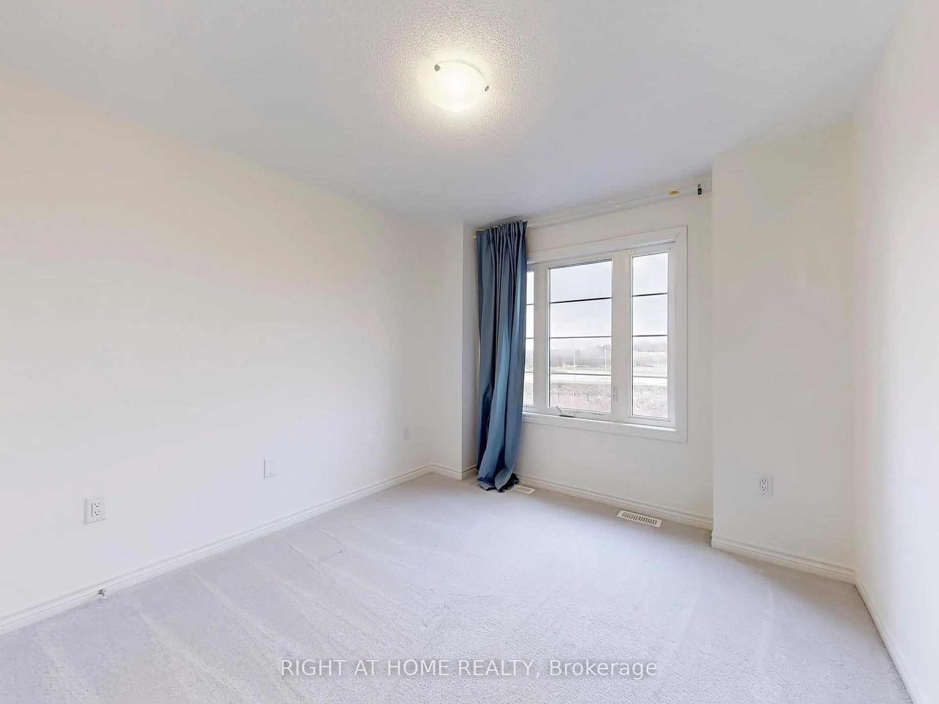 Photo 22 of 17 Louise Crescent, Whitby, Rural Whitby — HOMEH