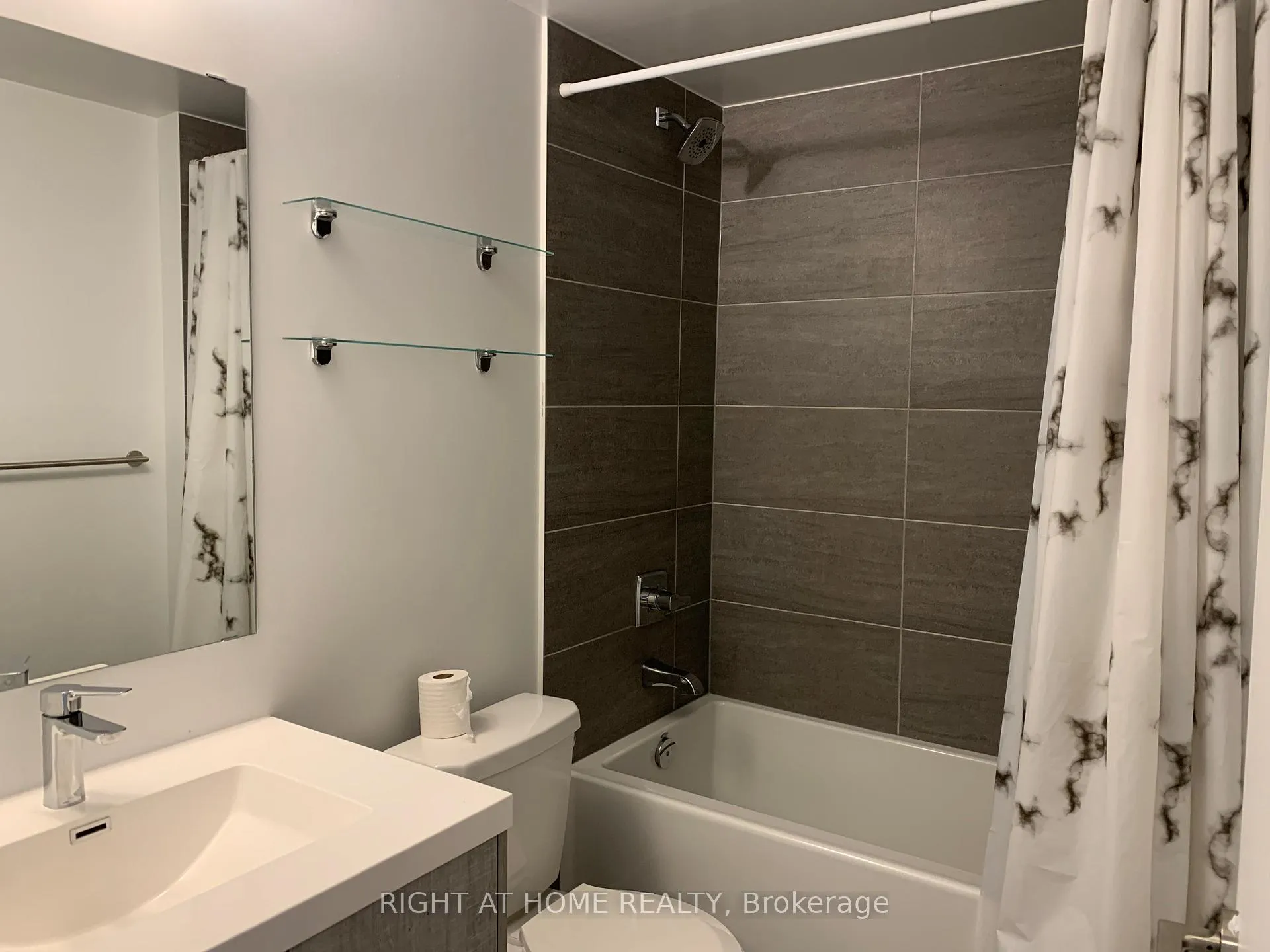 Photo 10 of Unit 1010, 77 Mutual Street, Toronto, Church-Yonge Corridor — HOMEH