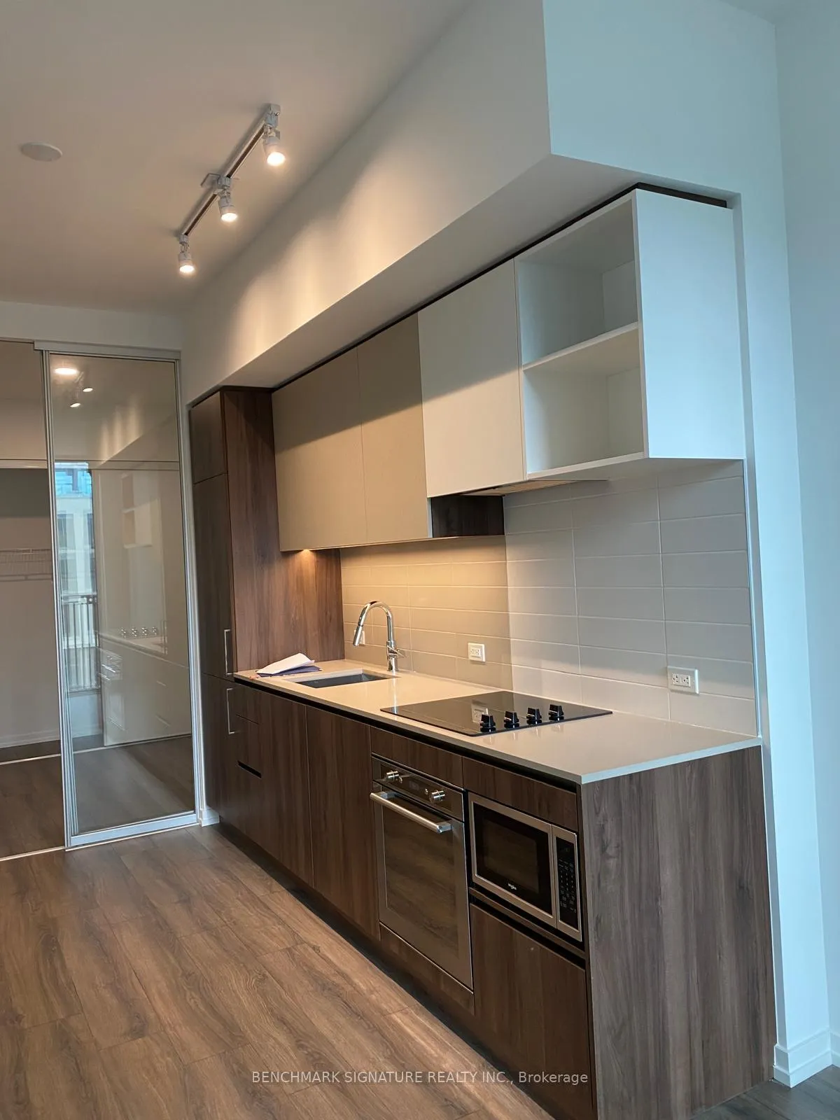 Photo 9 of Unit 302, 7890 Jane Street, Vaughan, Vaughan Corporate Centre — HOMEH