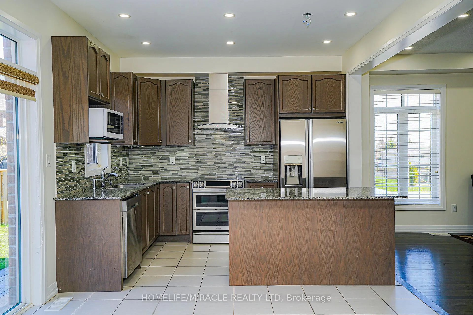 Photo 13 of 35 Drew Brown Boulevard, Orangeville — HOMEH