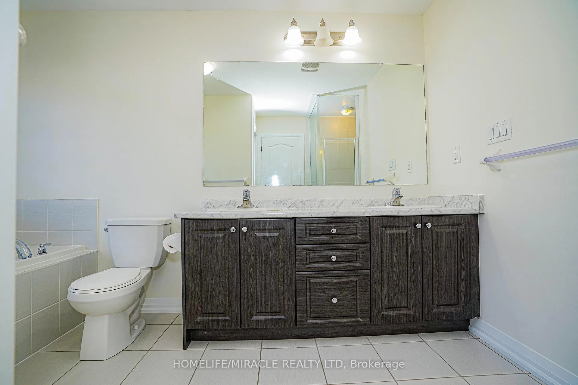 Photo 17 of 35 Drew Brown Boulevard, Orangeville — HOMEH