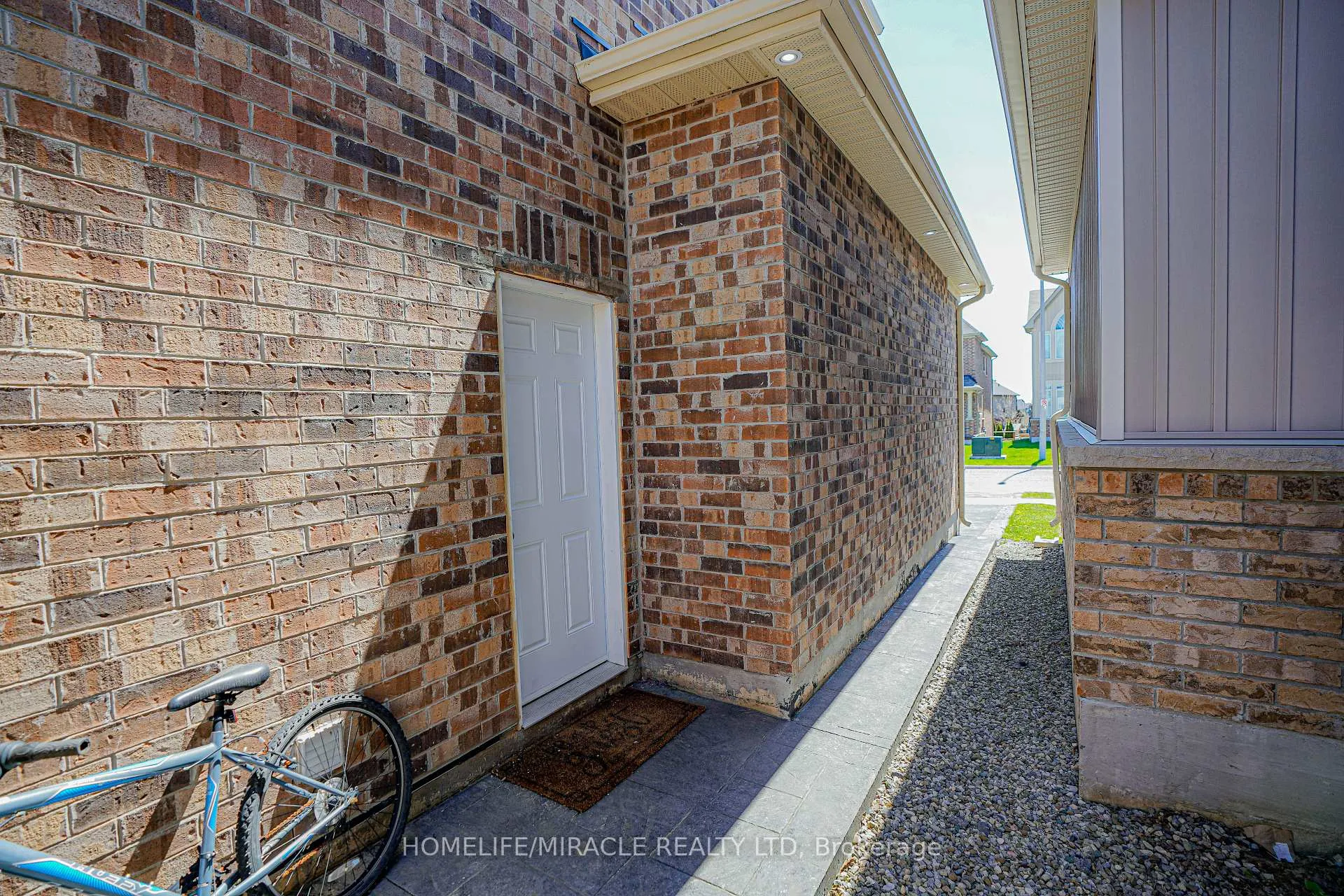Photo 40 of 35 Drew Brown Boulevard, Orangeville — HOMEH