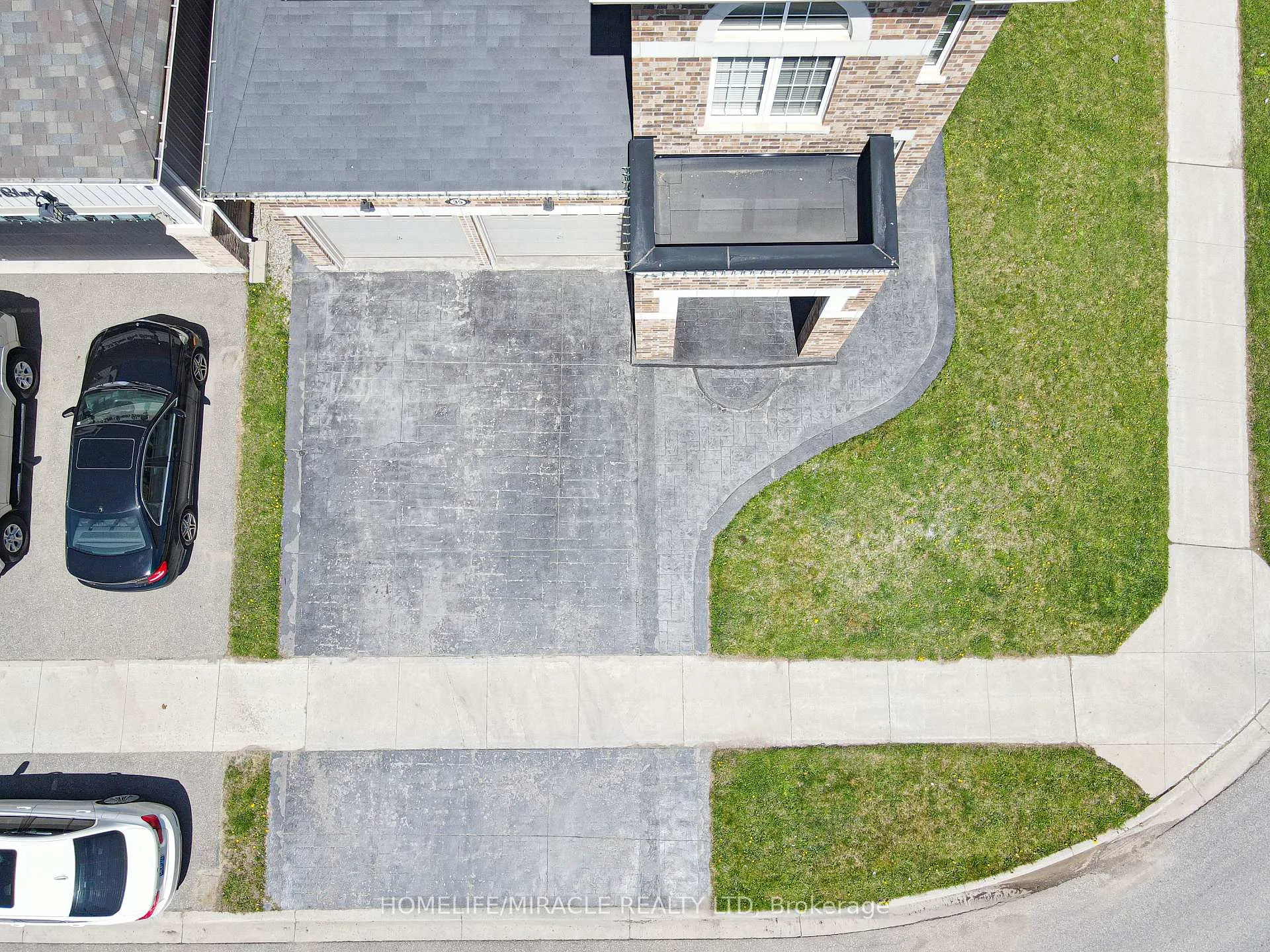 Photo 45 of 35 Drew Brown Boulevard, Orangeville — HOMEH