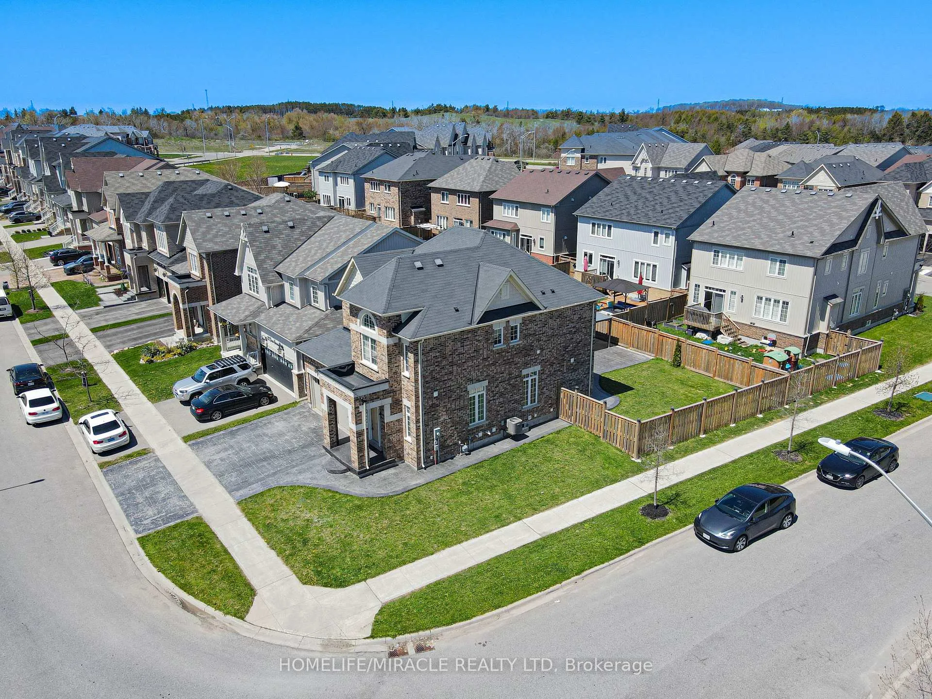 Photo 46 of 35 Drew Brown Boulevard, Orangeville — HOMEH