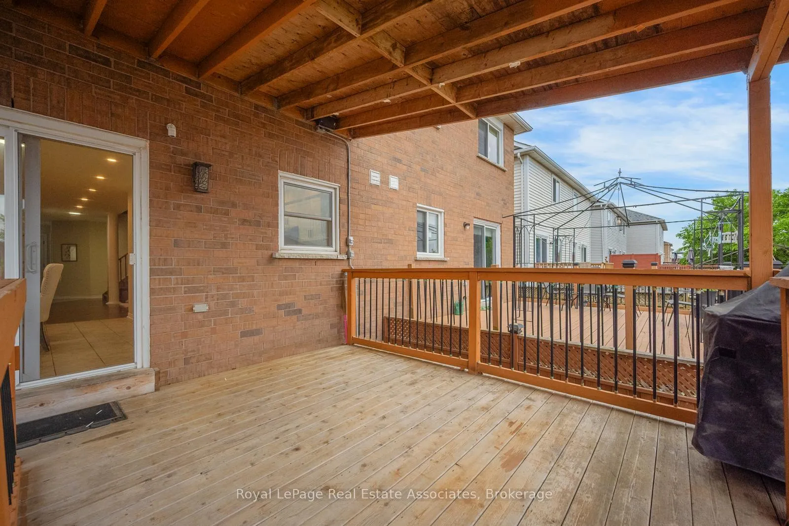 Photo 29 of 49 Tiller Trail, Brampton, Fletcher's Creek Village — HOMEH