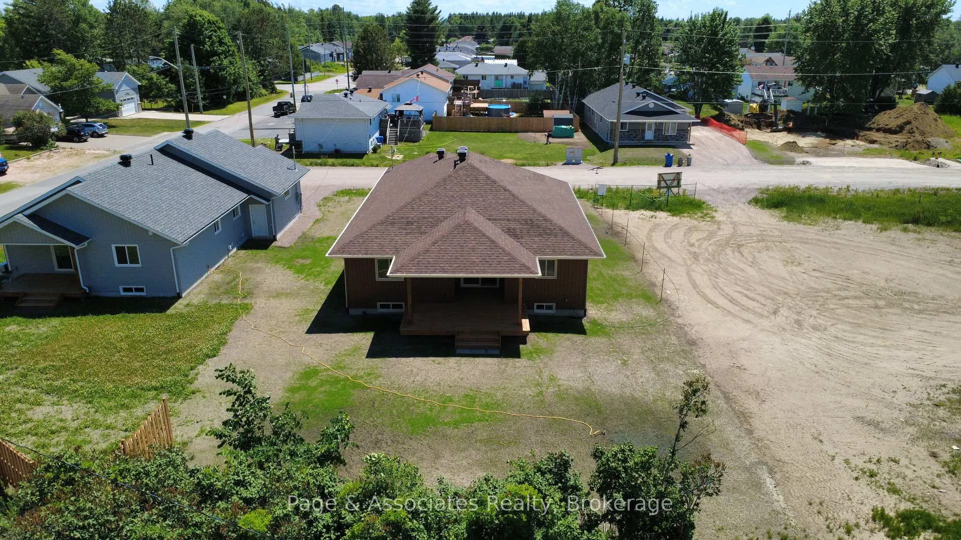 Photo 2 of 3 Moon Court, West Nipissing, Sturgeon Falls — HOMEH