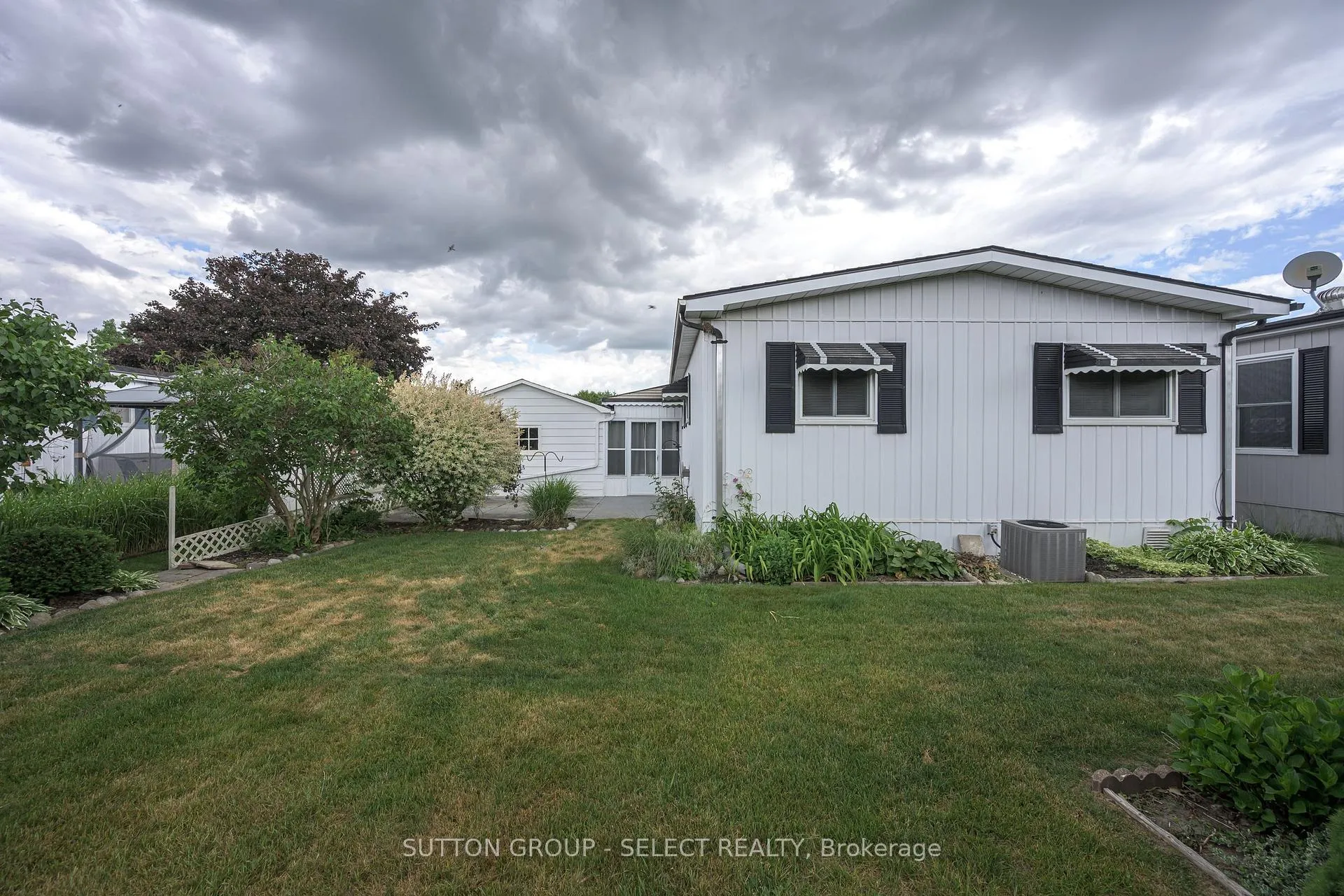 Photo 6 of 32 Miller Street, Strathroy-Caradoc, SE — HOMEH