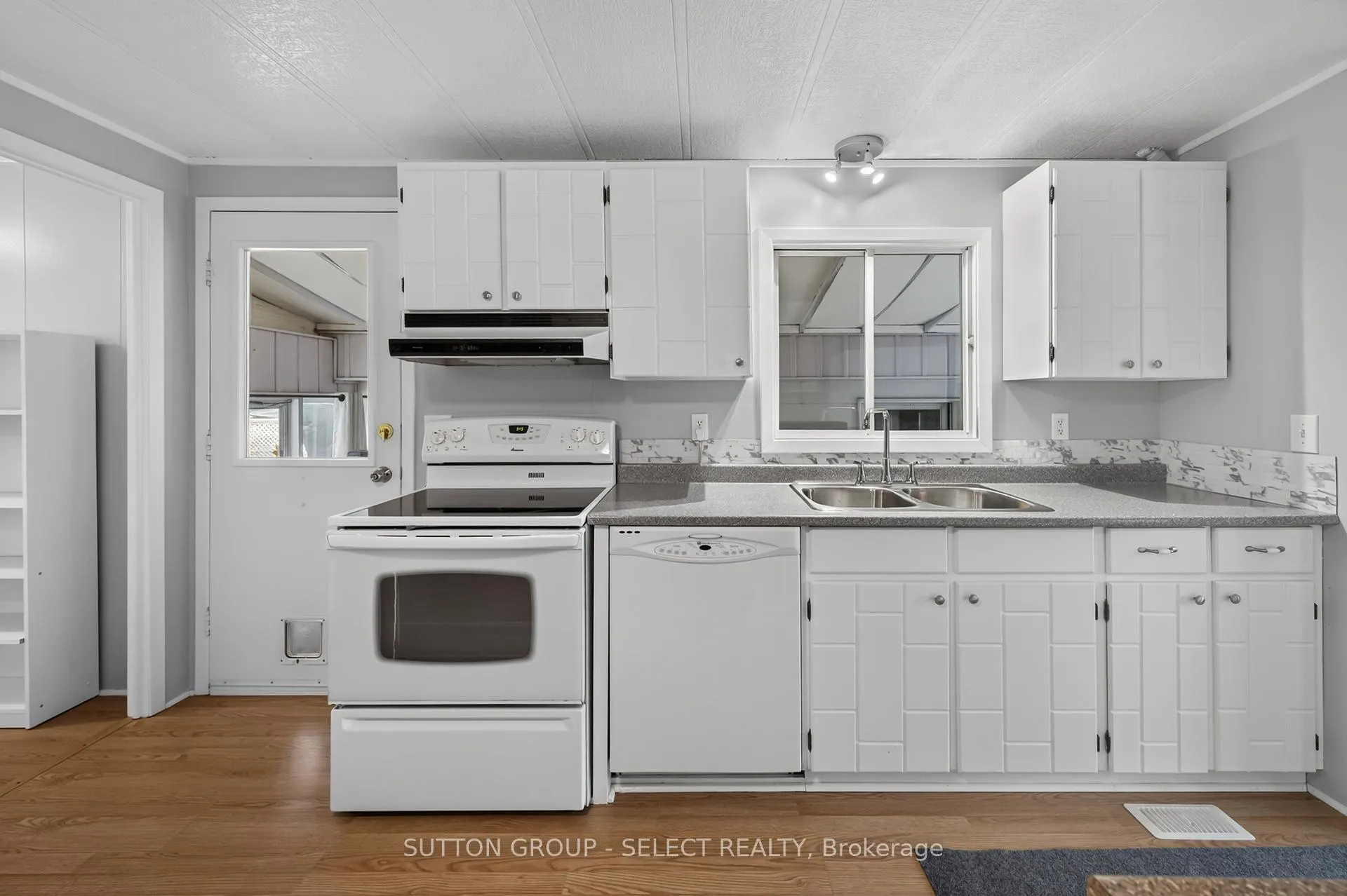 Photo 23 of 32 Miller Street, Strathroy-Caradoc, SE — HOMEH