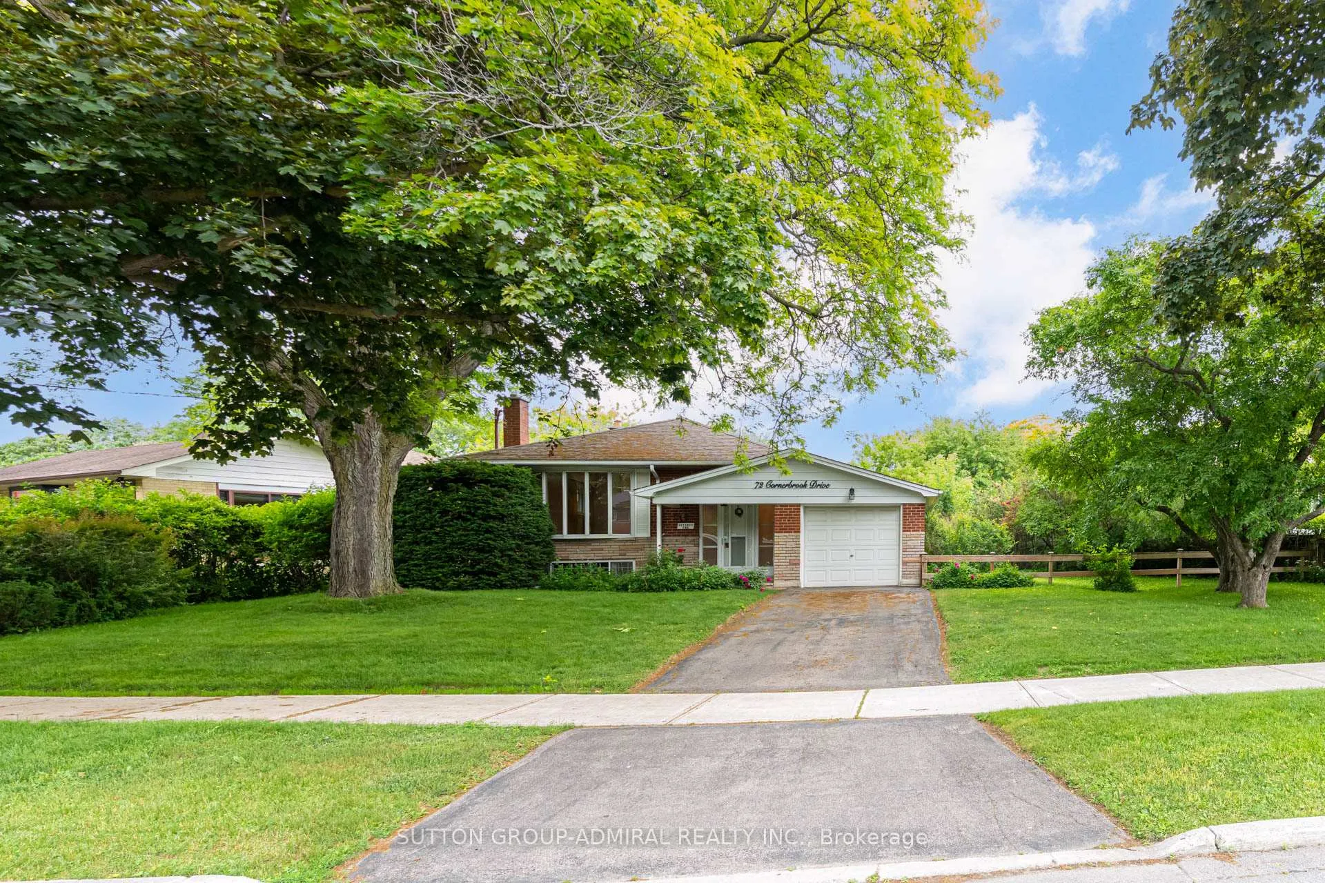 Photo 1 of 72 Cornerbrook Drive, North York, Parkwoods-Donalda — HOMEH