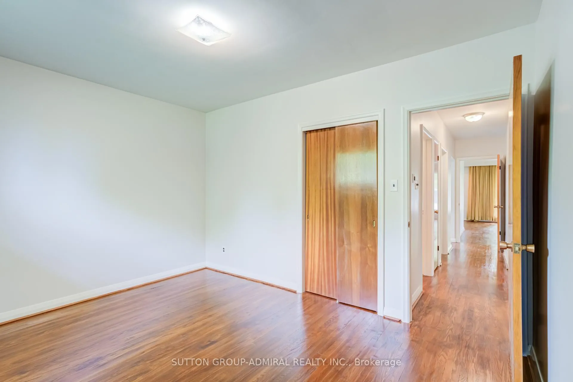 Photo 14 of 72 Cornerbrook Drive, North York, Parkwoods-Donalda — HOMEH