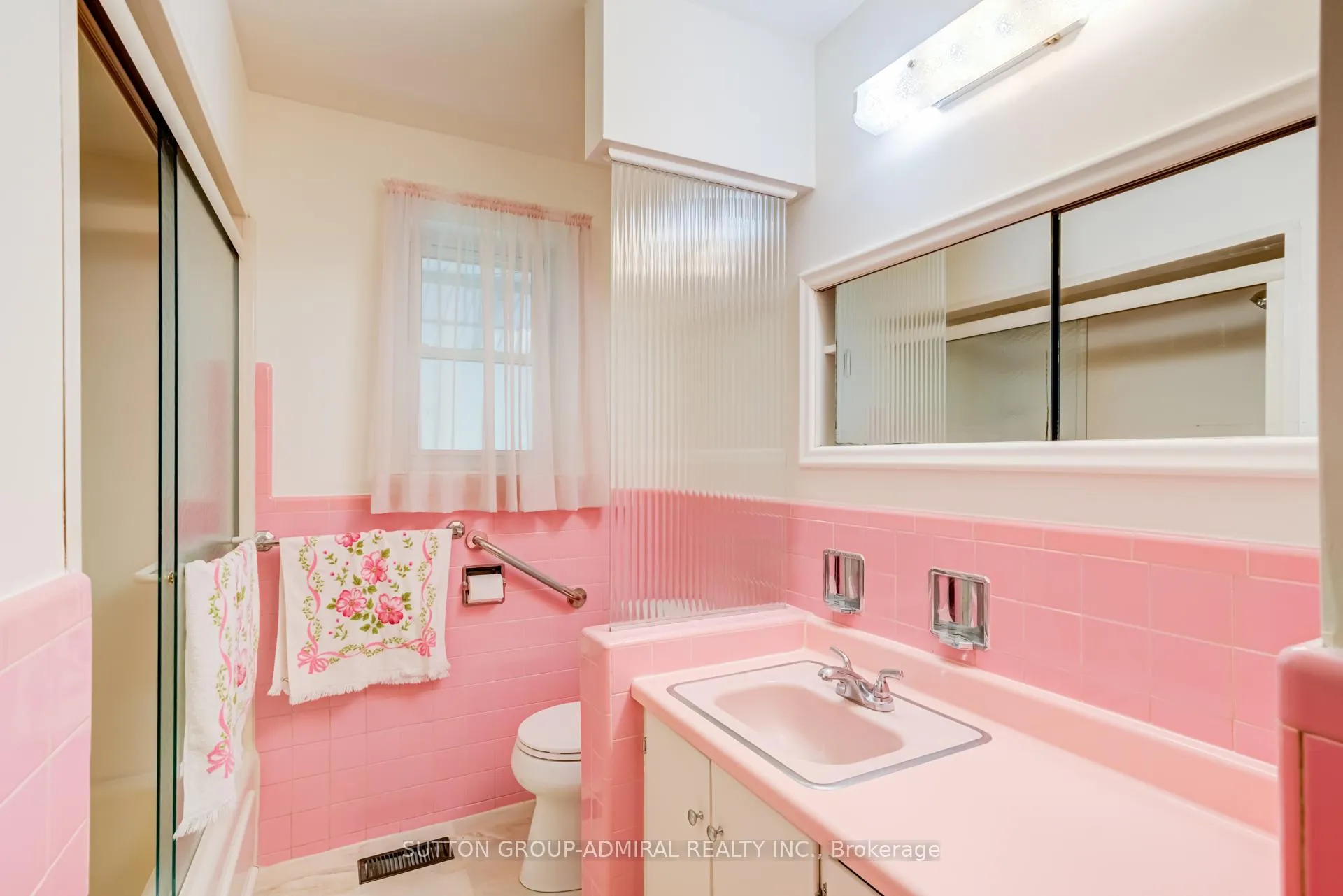 Photo 18 of 72 Cornerbrook Drive, North York, Parkwoods-Donalda — HOMEH