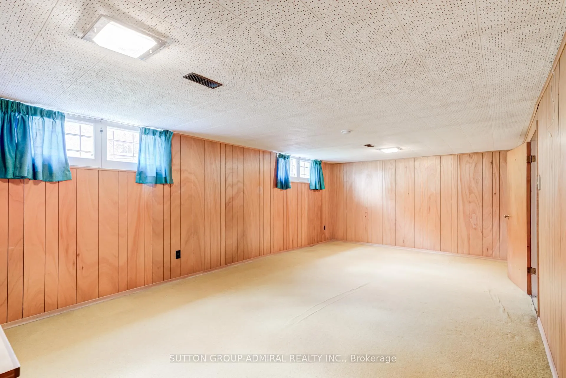 Photo 23 of 72 Cornerbrook Drive, North York, Parkwoods-Donalda — HOMEH