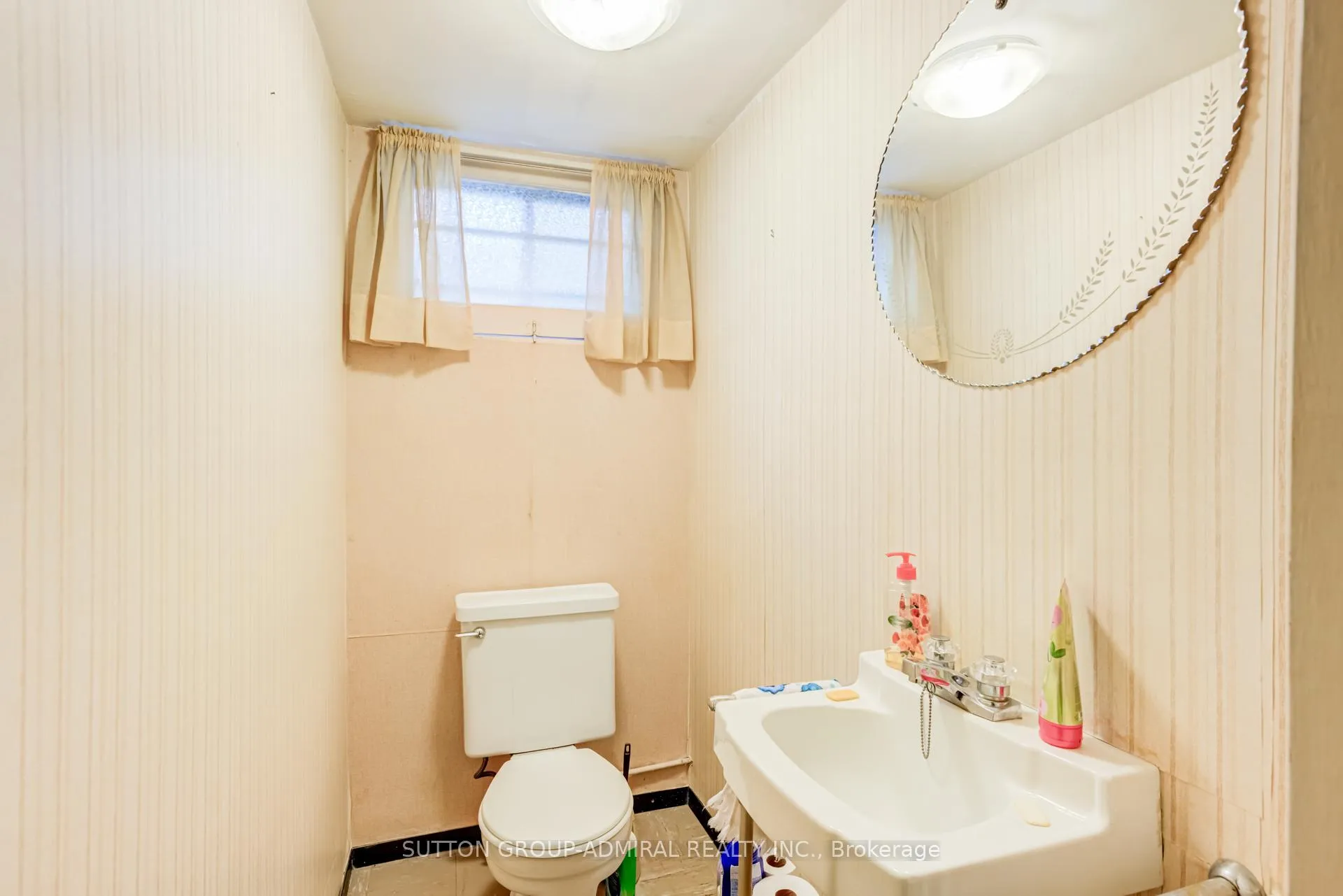 Photo 26 of 72 Cornerbrook Drive, North York, Parkwoods-Donalda — HOMEH