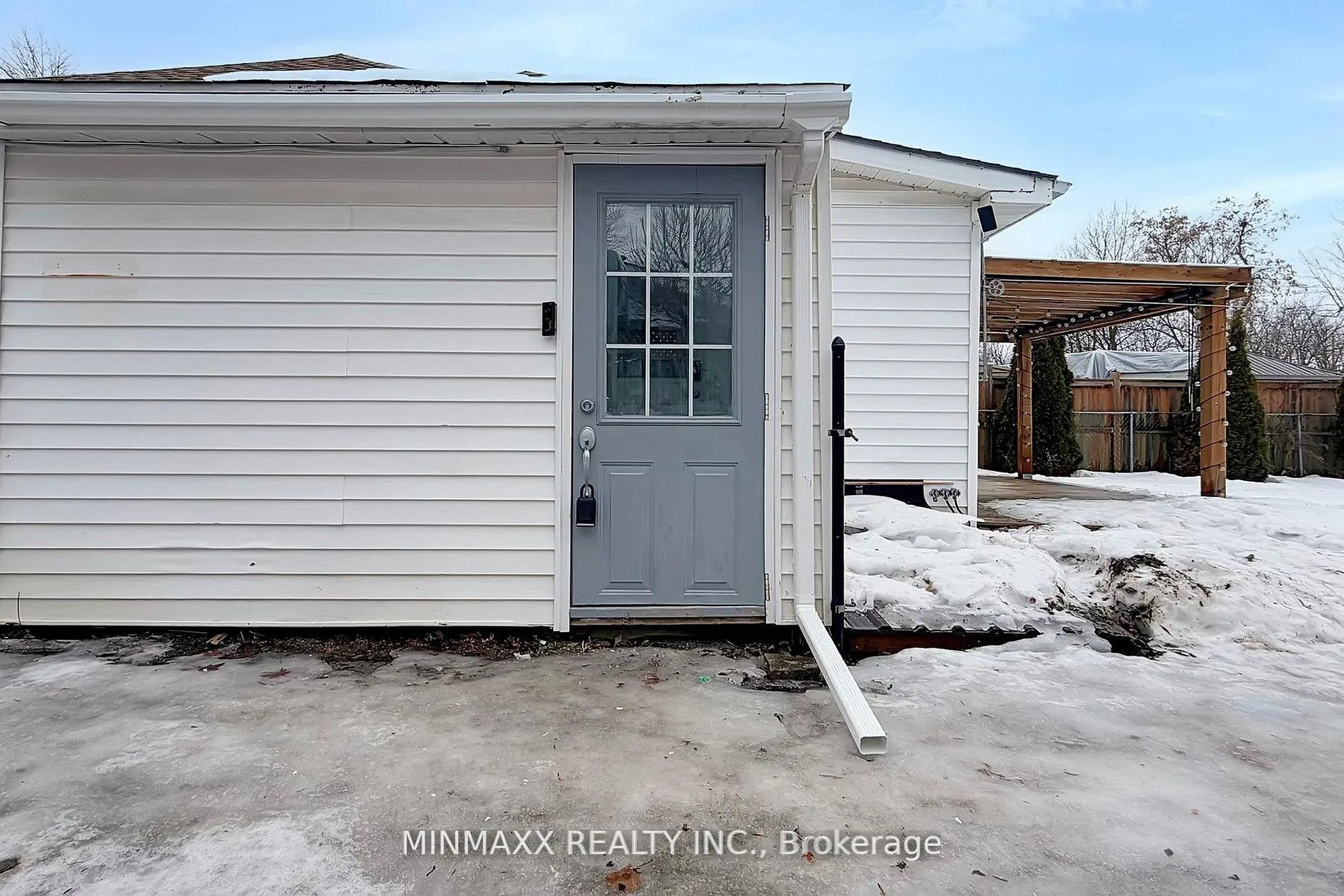 Photo 5 of 127 Poplar Avenue, Halton Hills, Acton — HOMEH